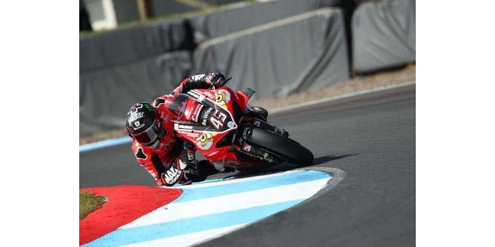 BSB BRITISH SUPERBIKES - ROUND 7 THRUXTON, 4th AUGUST 2019
